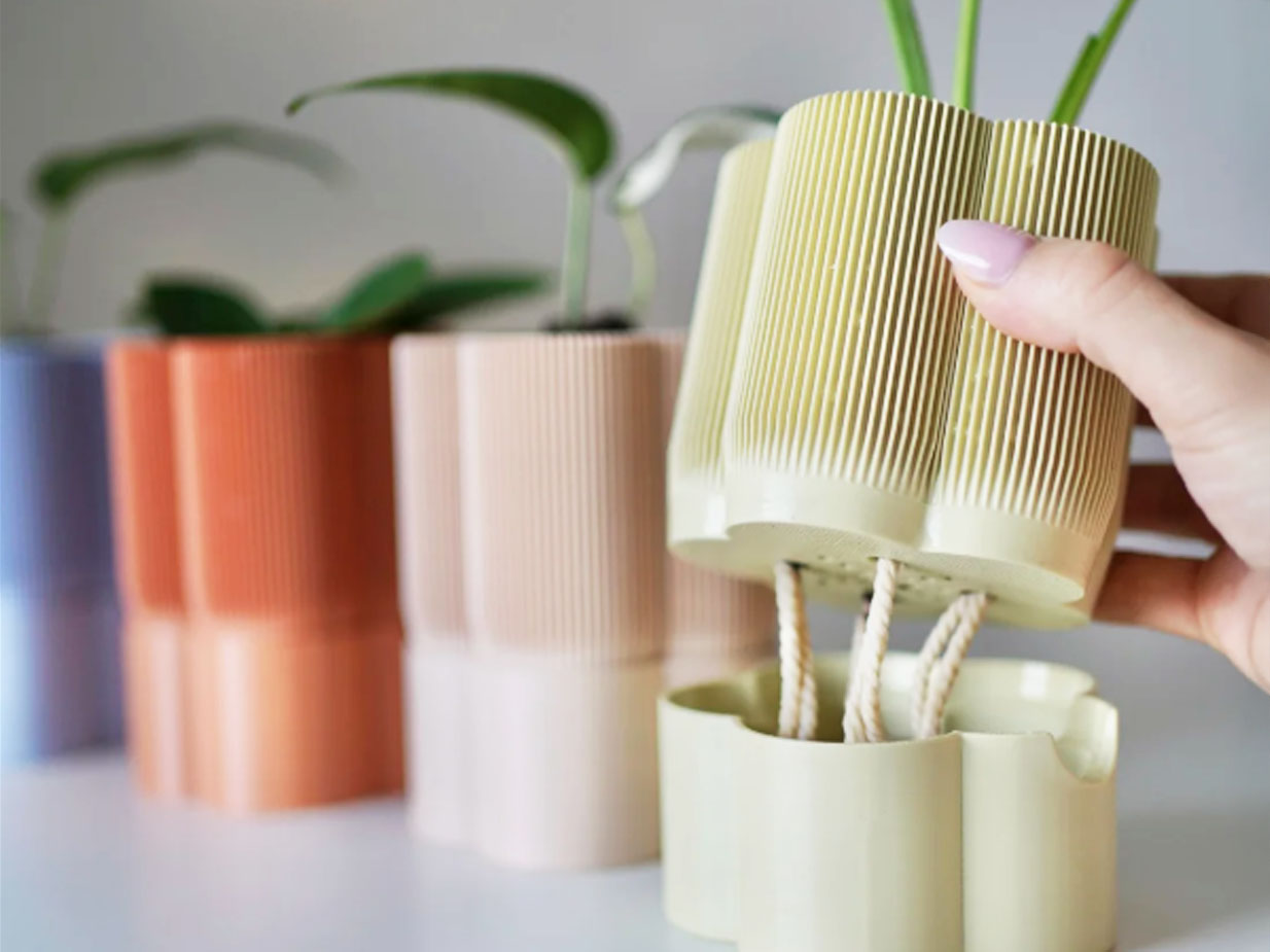 Self-Watering Planter​ 3d model