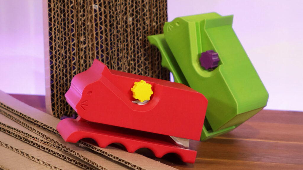 Kitty Cutter: 3D Printed Tool for DIY Cat Scratchers 1 3d printed kitty cutter tool